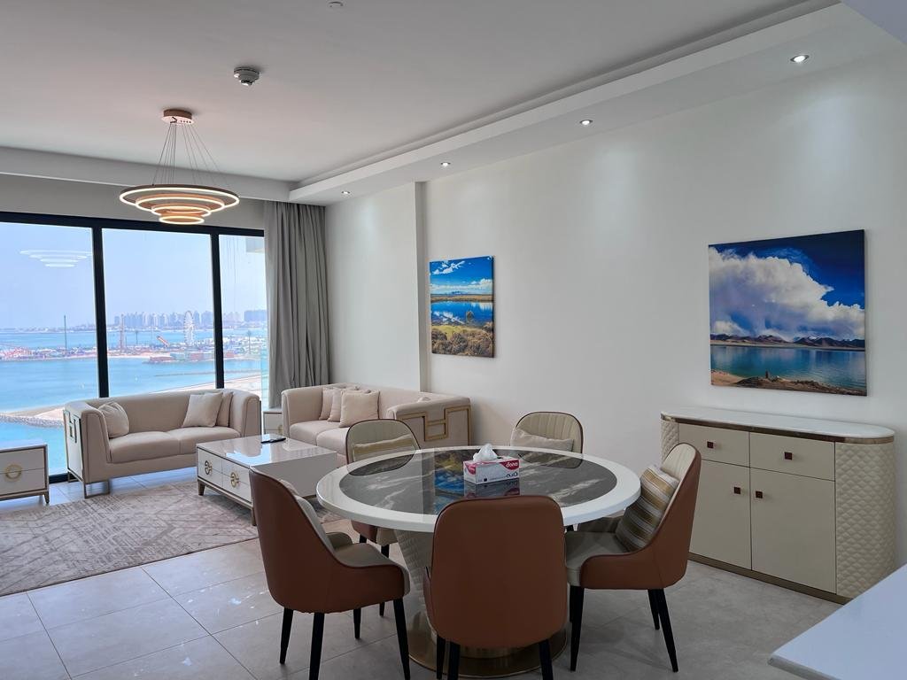 شقة أنيقة مطلة على افق البحر